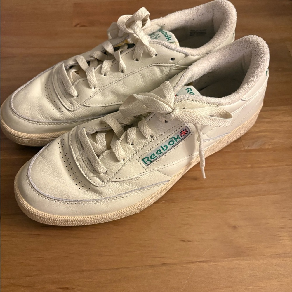 Reebok Classic Club C 85 Vintage Shoes White and Green Sneakers
